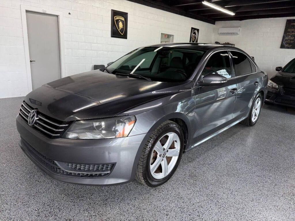 2012 VOLKSWAGEN Passat