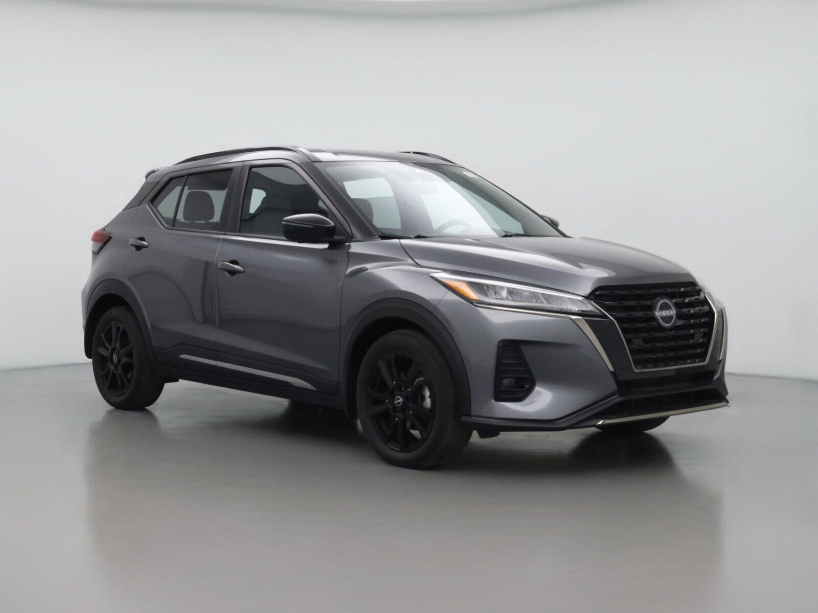 2023 NISSAN Kicks
