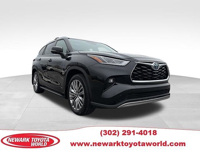 2022 TOYOTA Highlander