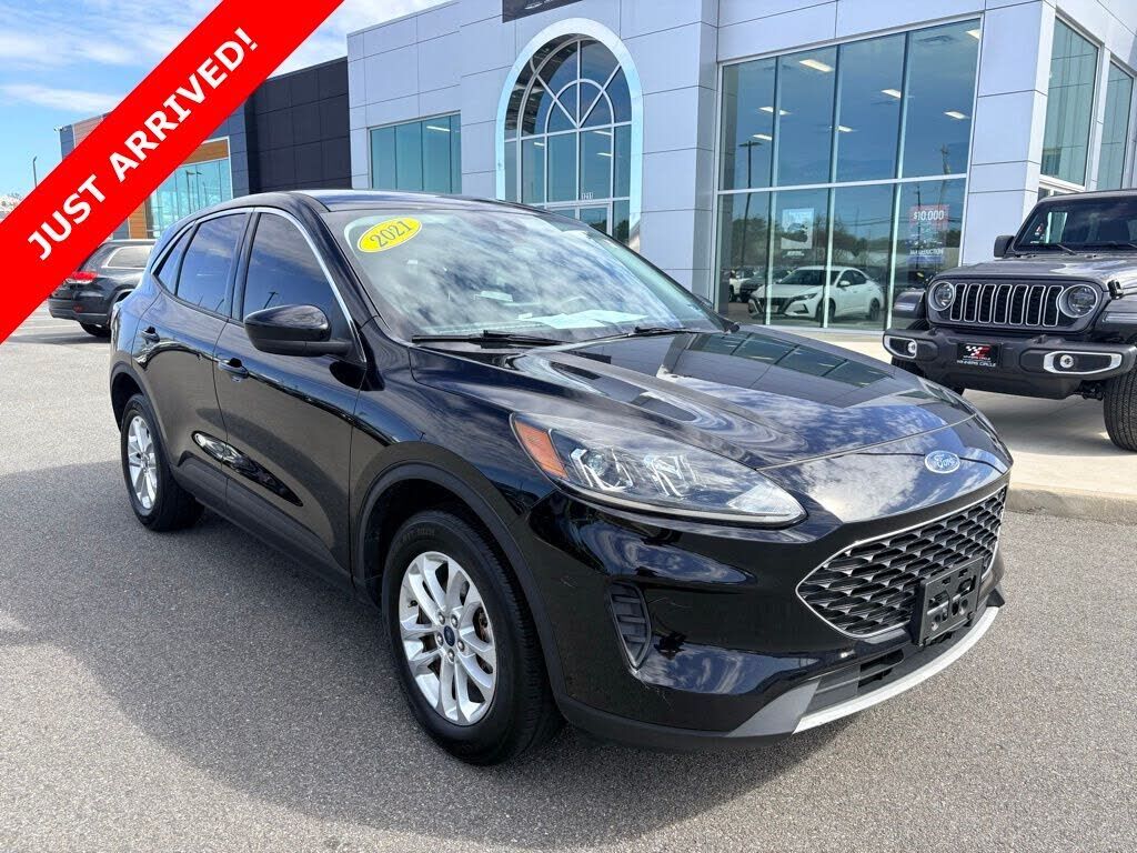 2021 FORD Escape