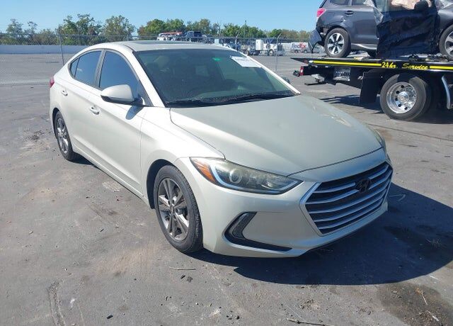 2017 HYUNDAI Elantra