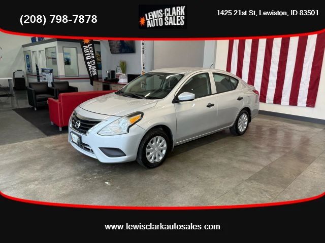 2017 NISSAN Versa