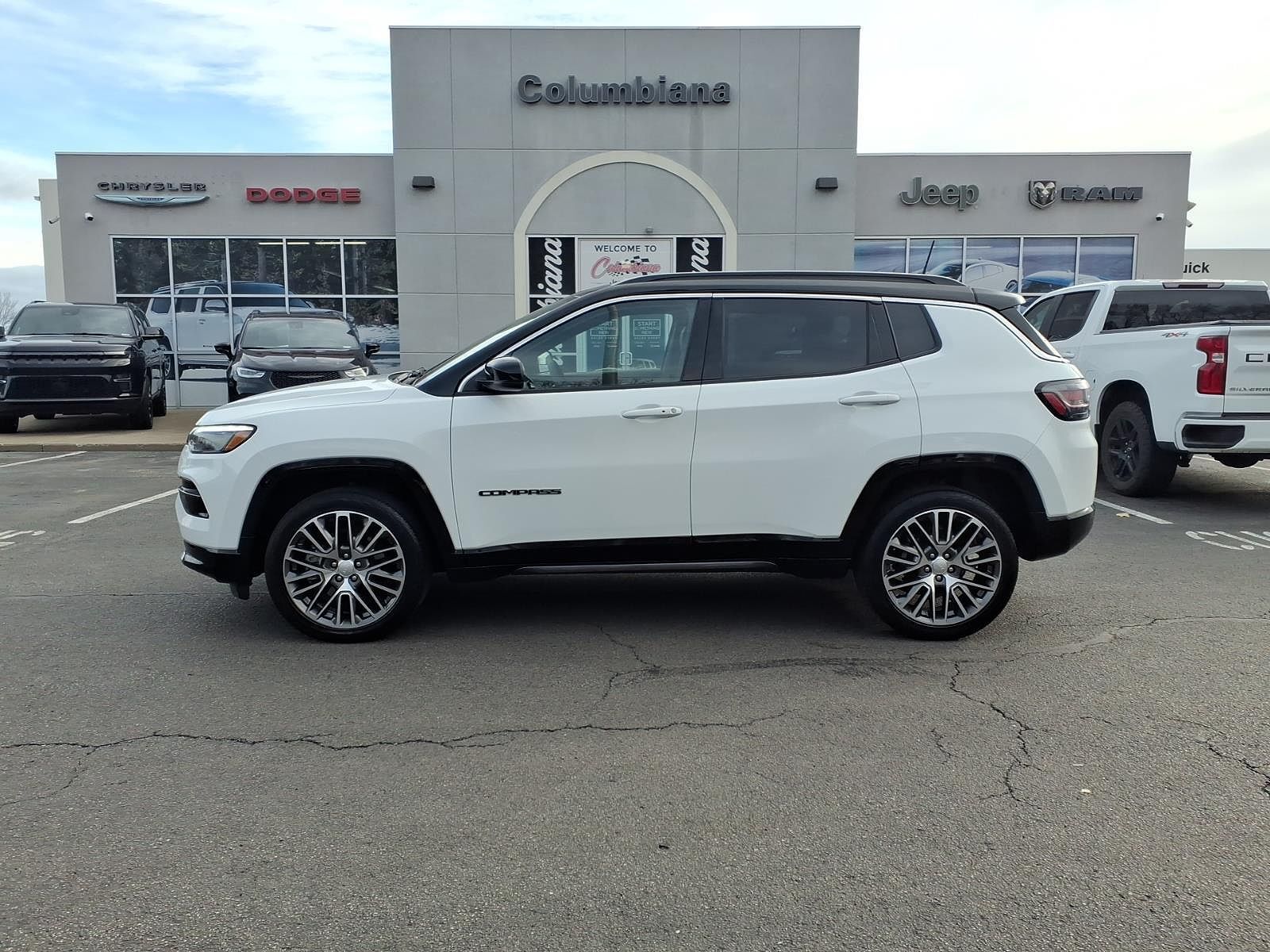 2024 JEEP Compass