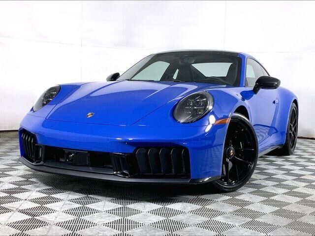 2025 PORSCHE 911