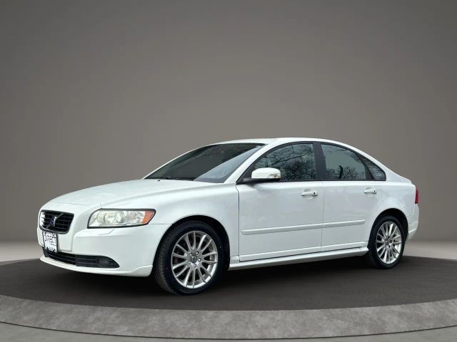 2010 VOLVO S40