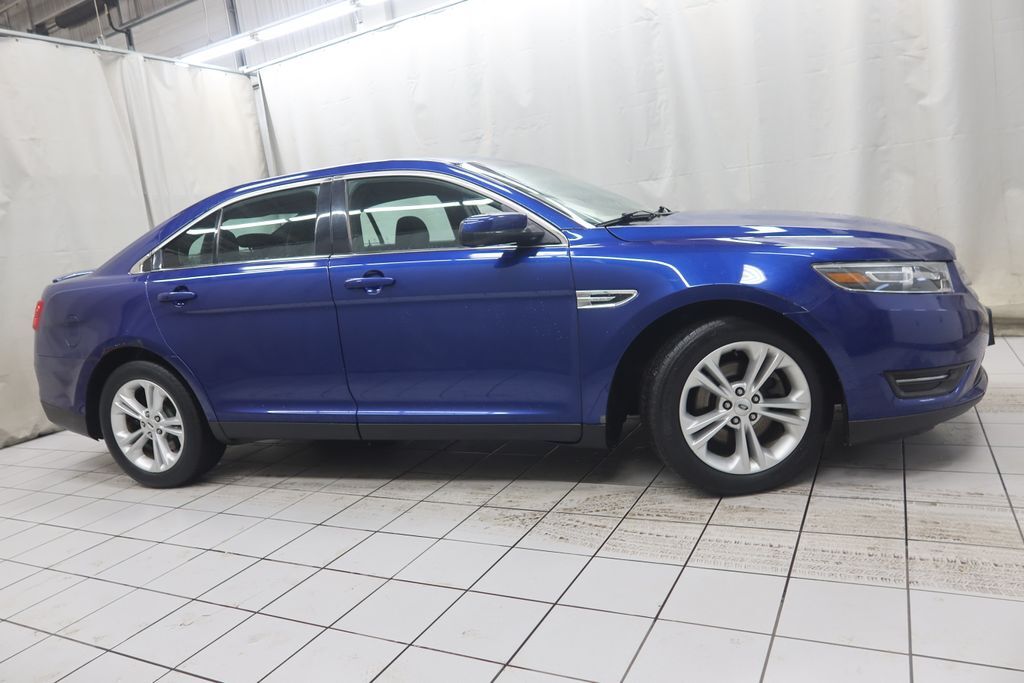 2015 FORD Taurus
