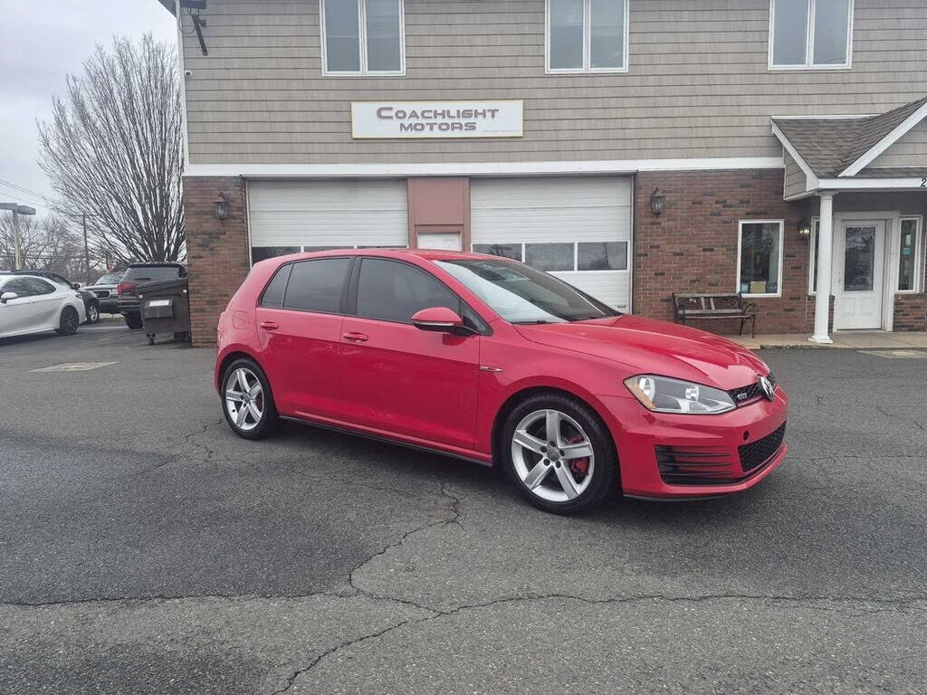 2016 VOLKSWAGEN Golf GTI