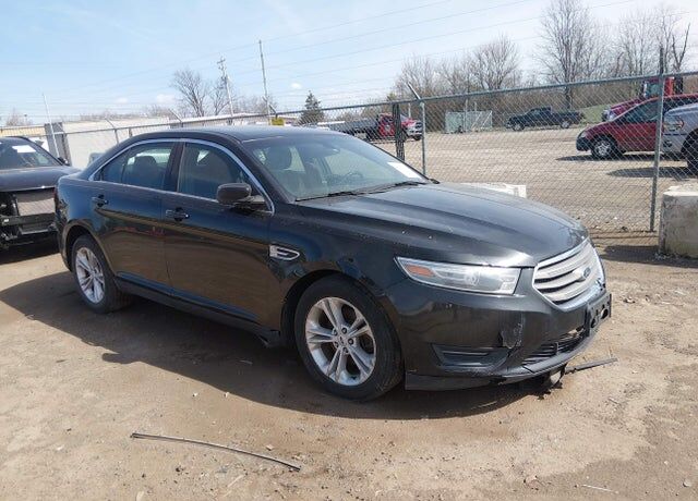2013 FORD Taurus