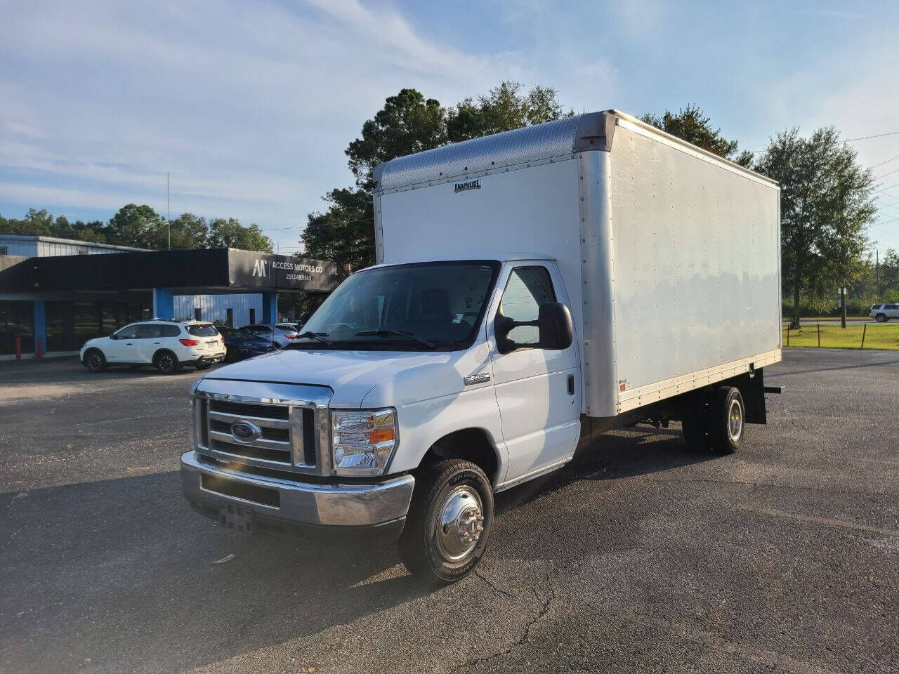 2019 FORD E-450