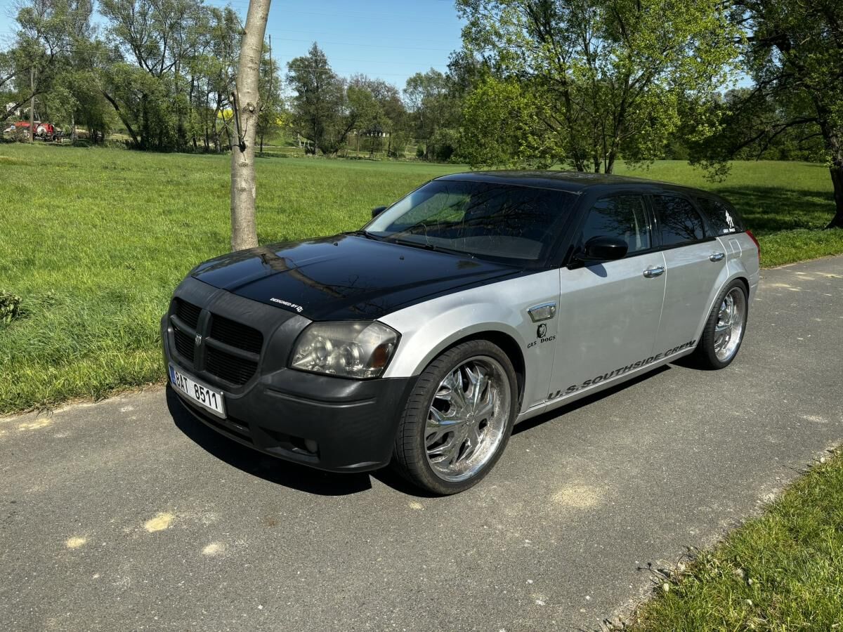 2005 DODGE Magnum