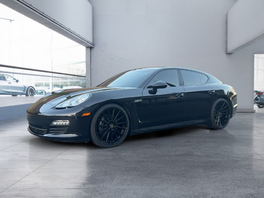 2012 PORSCHE Panamera