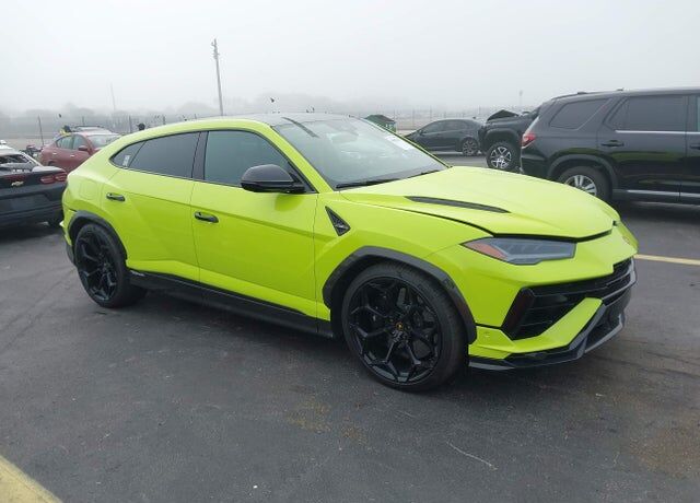 2023 LAMBORGHINI URUS