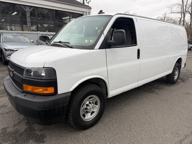 2022 CHEVROLET Express