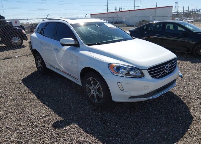 2015 VOLVO XC60