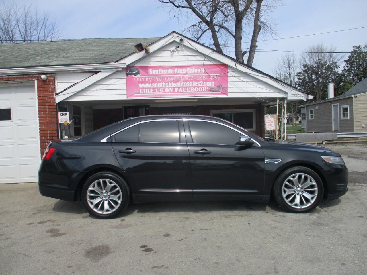 2013 FORD Taurus