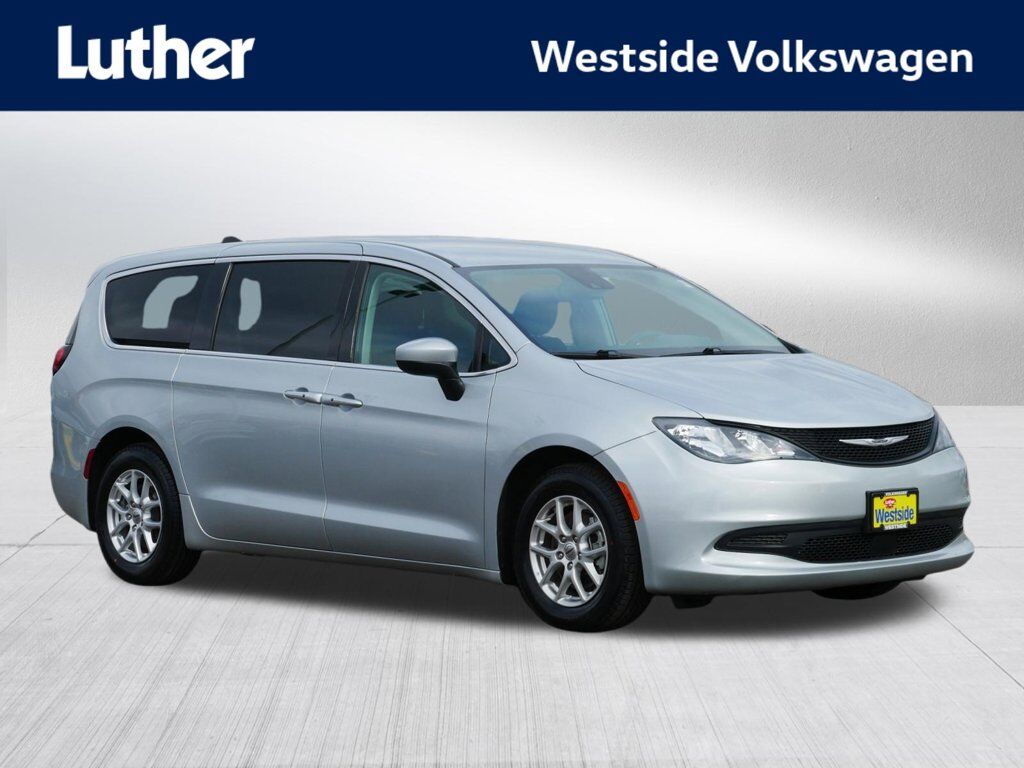 2023 CHRYSLER Voyager