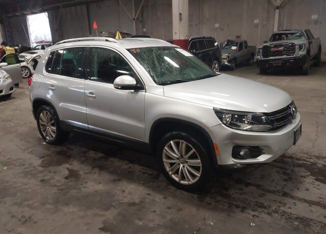 2013 VOLKSWAGEN Tiguan