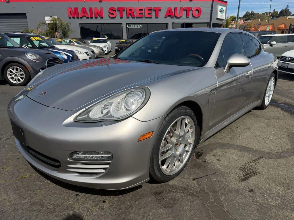 2012 PORSCHE Panamera
