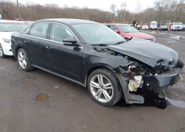 2014 VOLKSWAGEN Passat