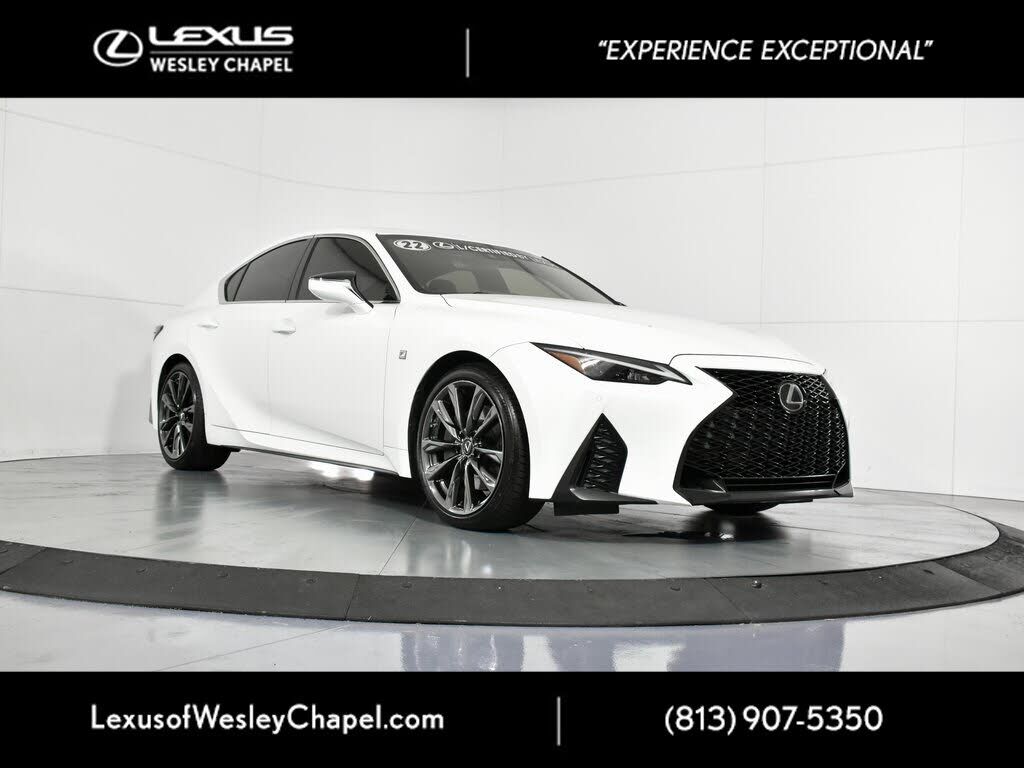 2022 LEXUS IS