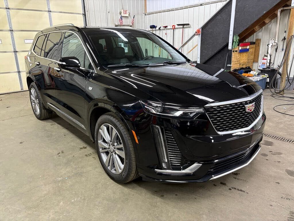 2025 CADILLAC XT6