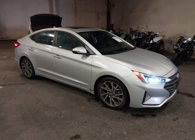 2019 HYUNDAI Elantra