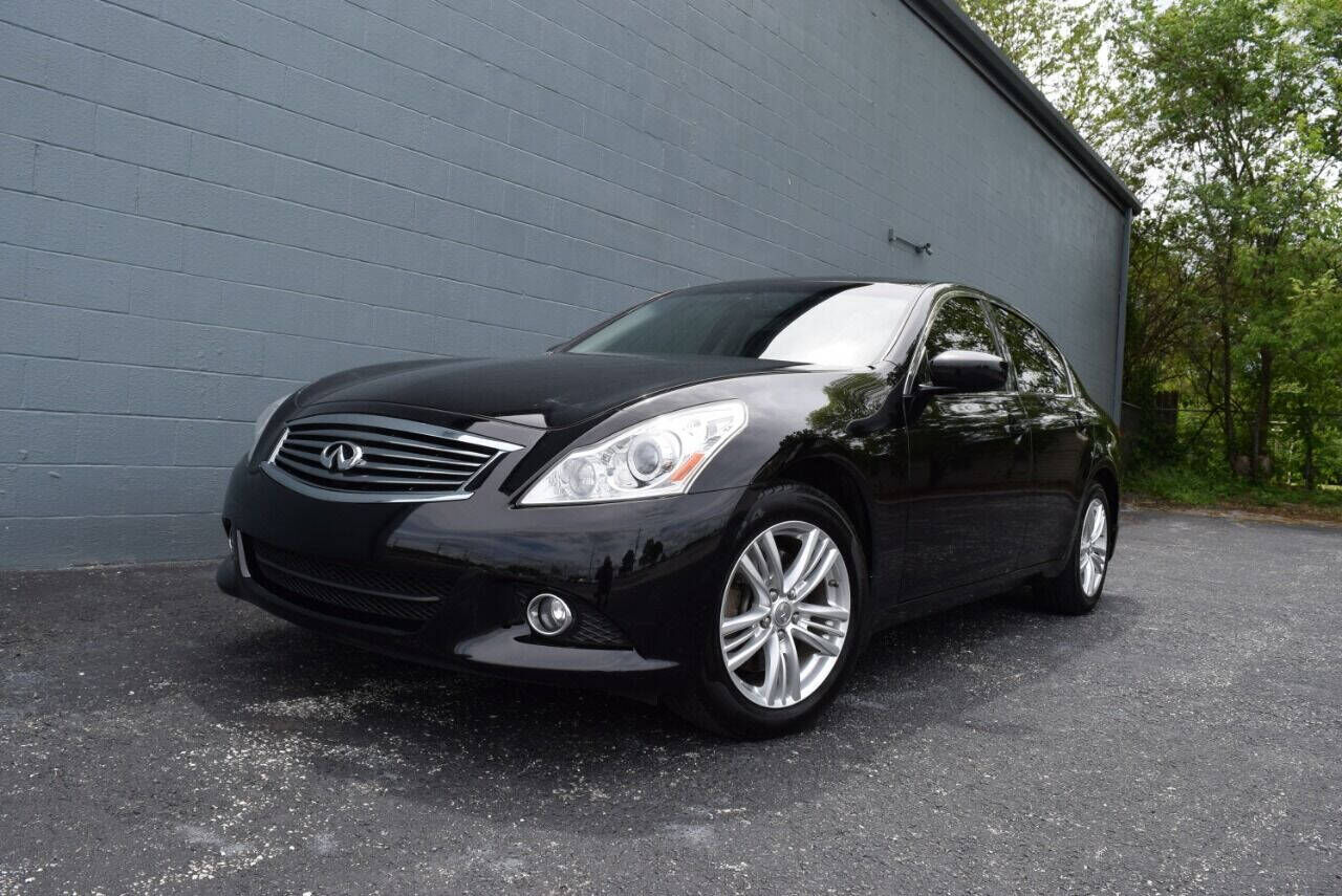 2013 INFINITI G37