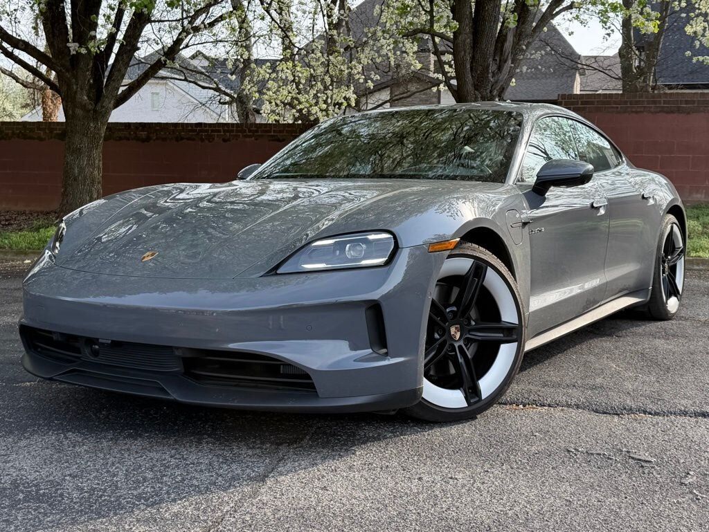 2025 PORSCHE Taycan