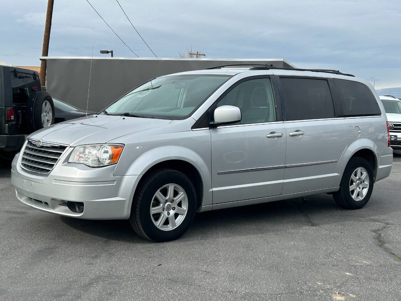2010 CHRYSLER Town and Country