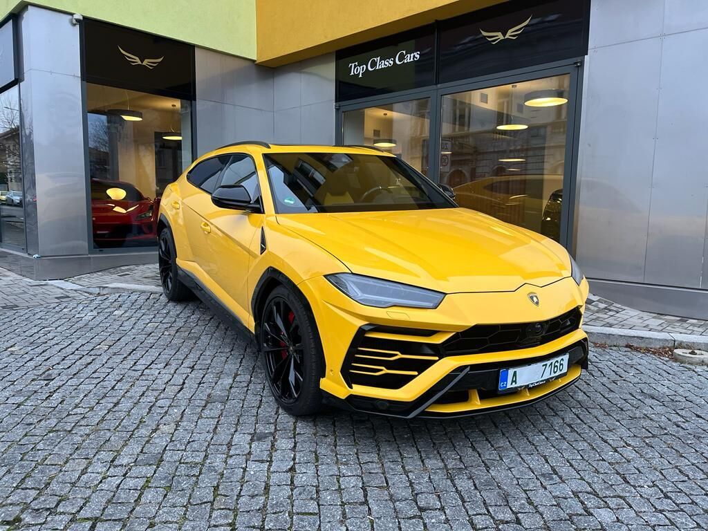 2019 LAMBORGHINI URUS