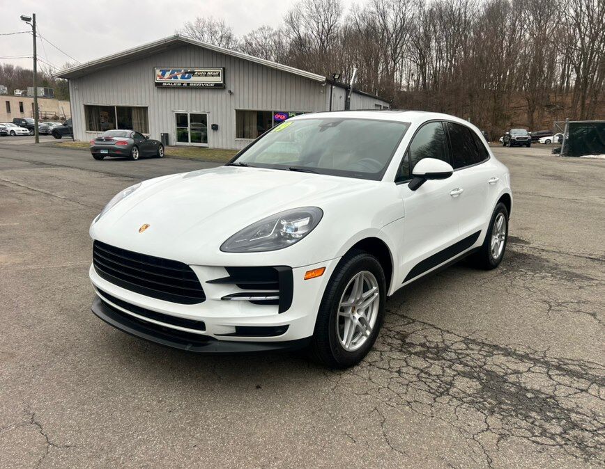 2019 PORSCHE Macan