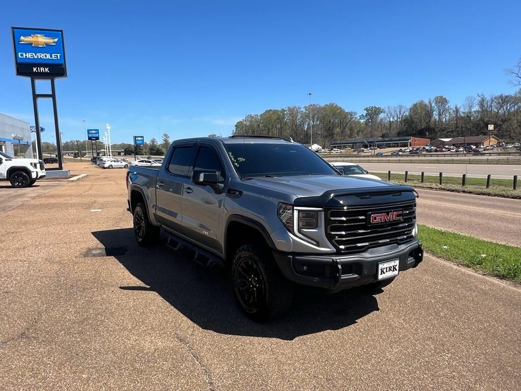 2023 GMC Sierra