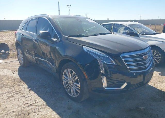 2017 CADILLAC XT5