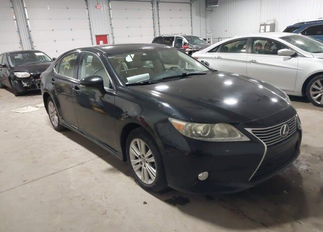 2013 LEXUS ES