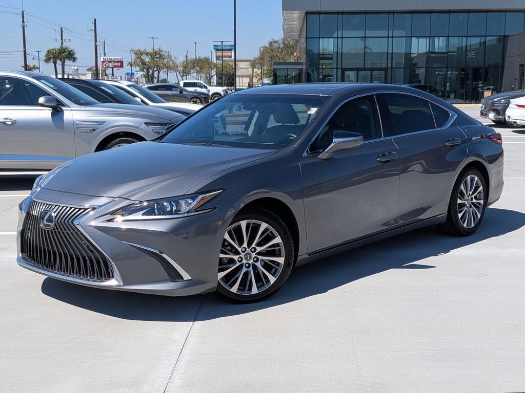 2020 LEXUS ES