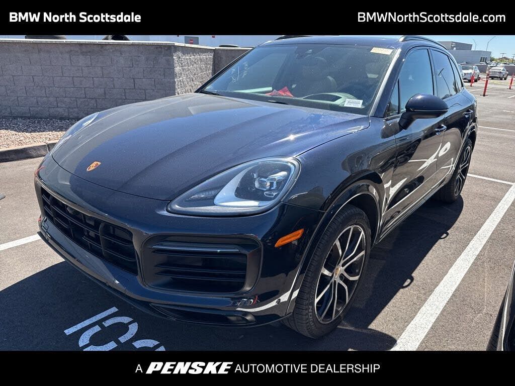 2022 PORSCHE Cayenne