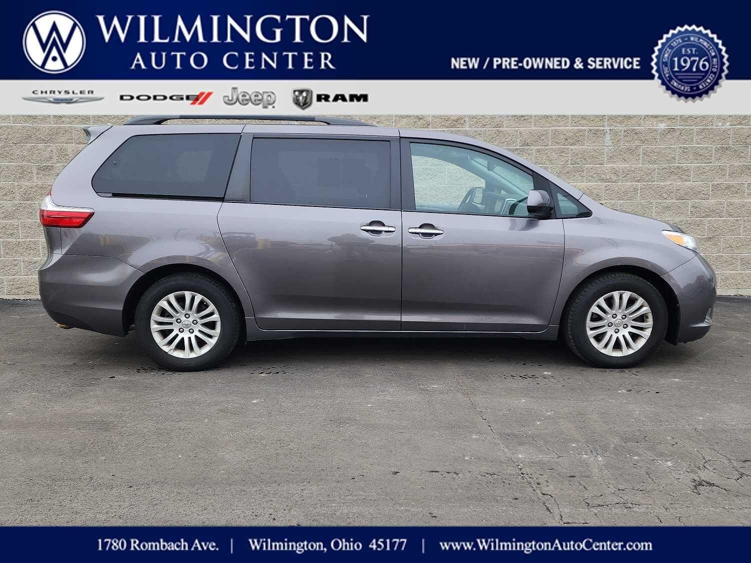 2015 TOYOTA Sienna