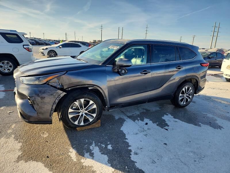 2021 TOYOTA Highlander