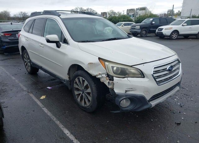 2015 SUBARU Outback