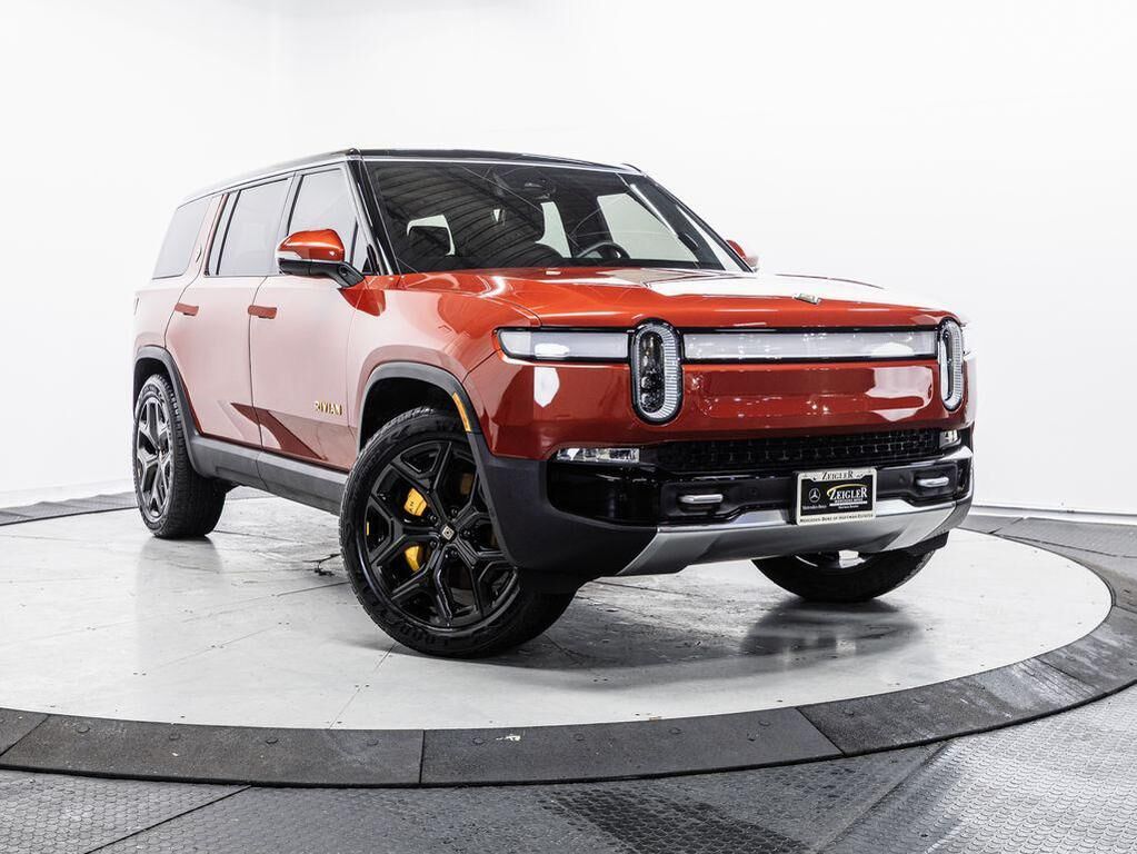 2022 RIVIAN R1S