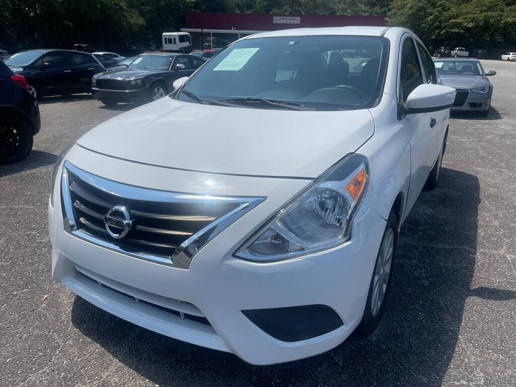 2017 NISSAN Versa