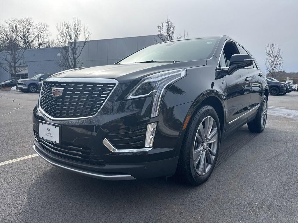 2025 CADILLAC XT5