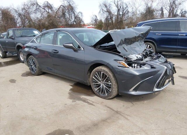 2025 LEXUS ES