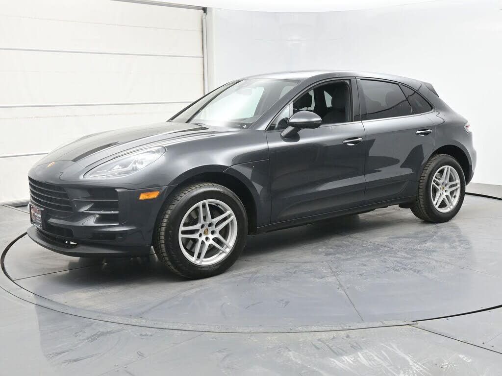 2019 PORSCHE Macan