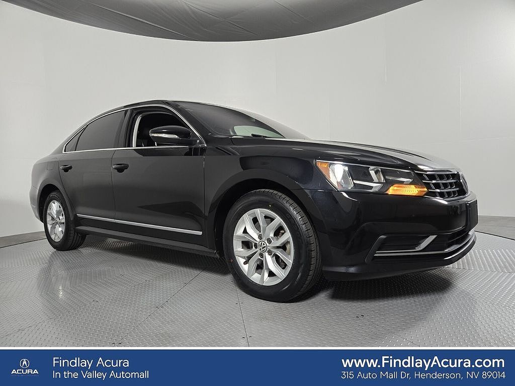 2017 VOLKSWAGEN Passat