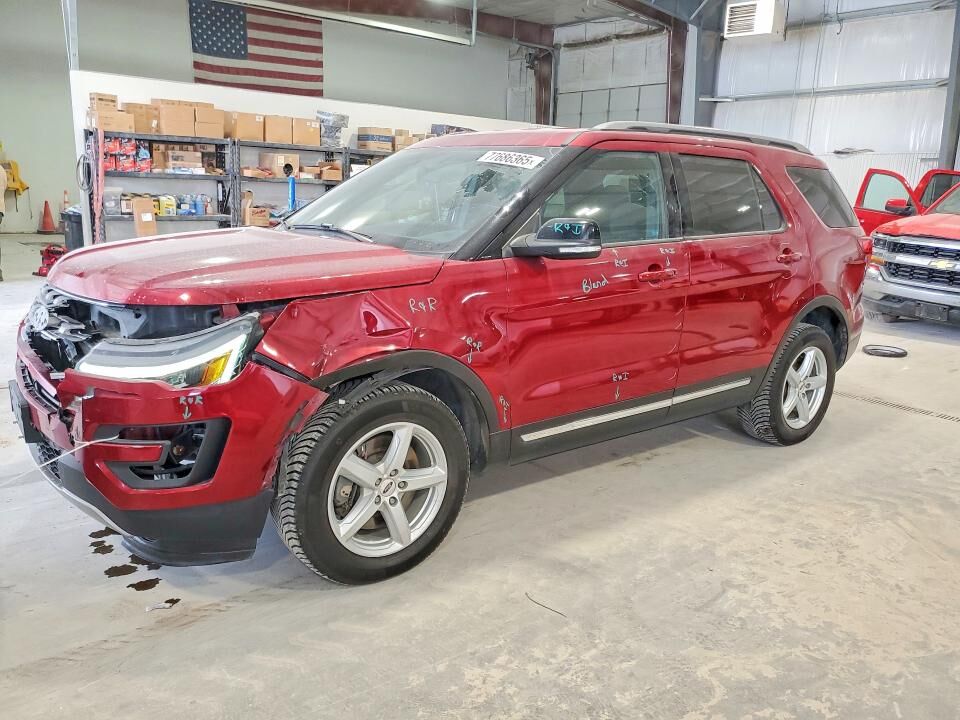 2017 FORD Explorer