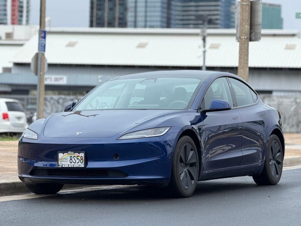 2024 TESLA Model 3