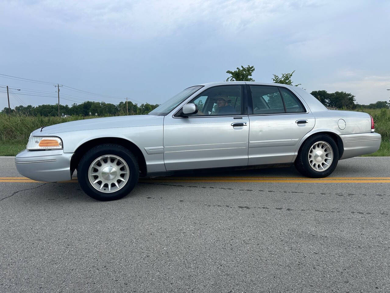 1998 FORD Crown Victoria