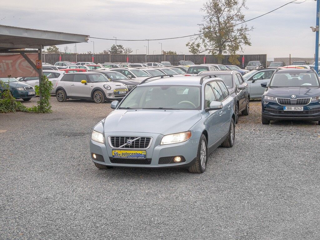 2008 VOLVO V70