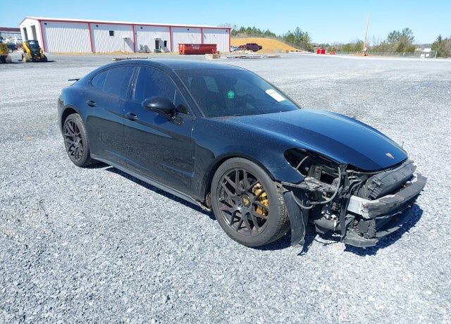 2018 PORSCHE Panamera